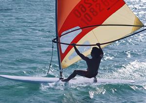 横浜・新横浜駅から徒歩4分のビジネスホテル、東横INN新横浜駅前新館の魅力と詳細情報